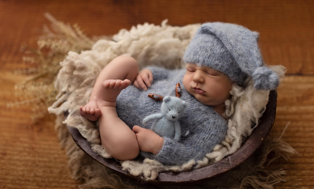 Newborn Baby Photo while sleeping